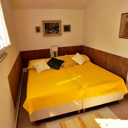 Seaside Apartment *